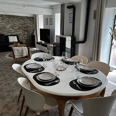 Rubis - Jacuzzi - Pairi Daiza - 6 Pers * Brugelette