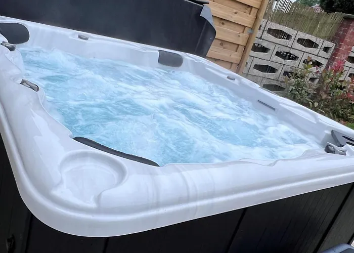 Holiday home Rubis - Jacuzzi - Pairi Daiza - 6 Pers