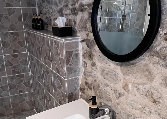 Rubis - Jacuzzi - Pairi Daiza - 6 Pers Brugelette